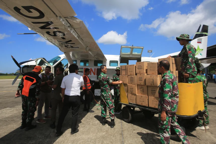 Pendistribusian logistik untuk daerah bencana Aceh