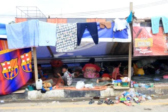 Pengungsi korban banjir di Aceh Tamiang