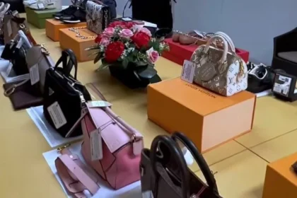 Contoh barang lelang KPK