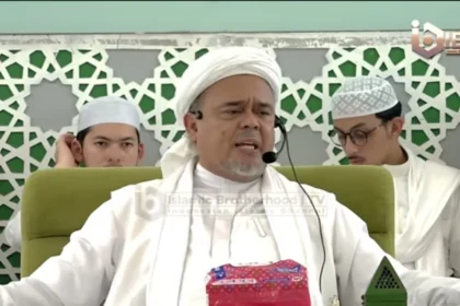 Imam Besar Front Persaudaraan Islam, Habib Rizieq Shihab, mengumumkan bahwa kasus KM 50 telah didaftarkan kepada International Criminal Court pada September 2025.
