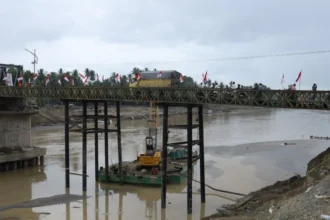 Jembatan darurat Krueng Tingkeum di Kabupaten Bireuen, Aceh