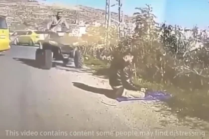 Detik-detik tentara cadangan Israel tabrak warga Palestina yang sedang shalat