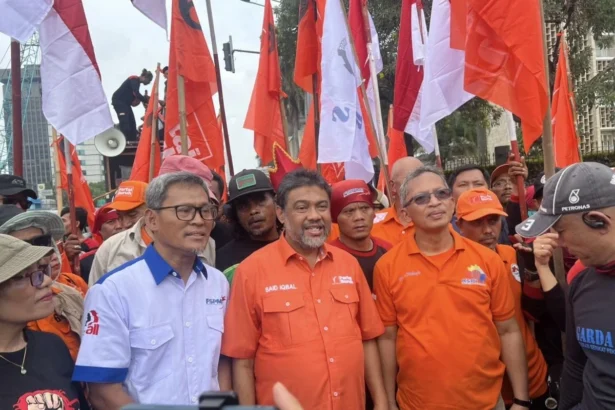 Serikat Buruh Menolak UMP DKI Jakarta Ditetapkan sebesar Rp5,7 juta.