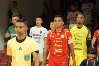 Bek tengah Tim Nasional Indonesia yang juga pemain Persija Jakarta, Rizky Ridho