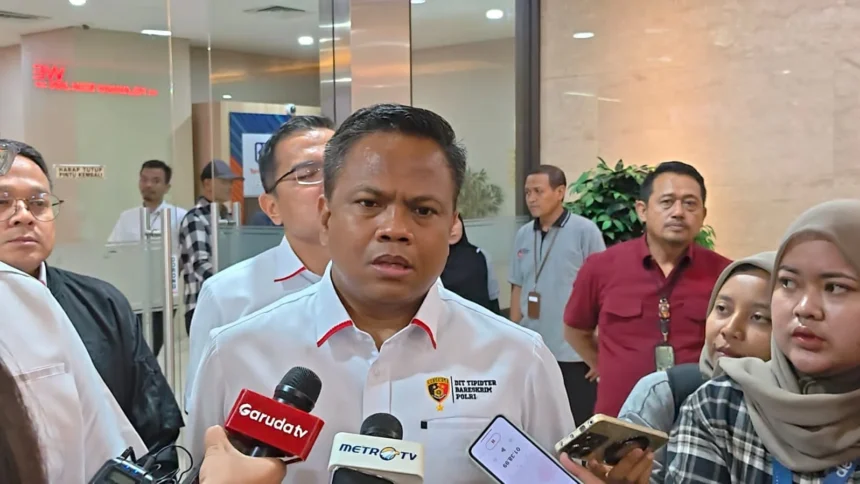 Dirtipidter Bareskrim Mabes Polri, Brigjen Pol Moh. Irhamni menerjunkan tim usut kasus tambang ilegal di Sumbar setelah bertemu anggota DPR fraksi Partai Gerindra, Andre Rosiade.