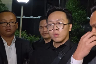 Korban penipuan investasi kripto, Younger menceritakan awal mula mau menjadi member akademi Cyripto Timothy Ronald. (Sumber: Owrite/Rahmat Baihaqi)