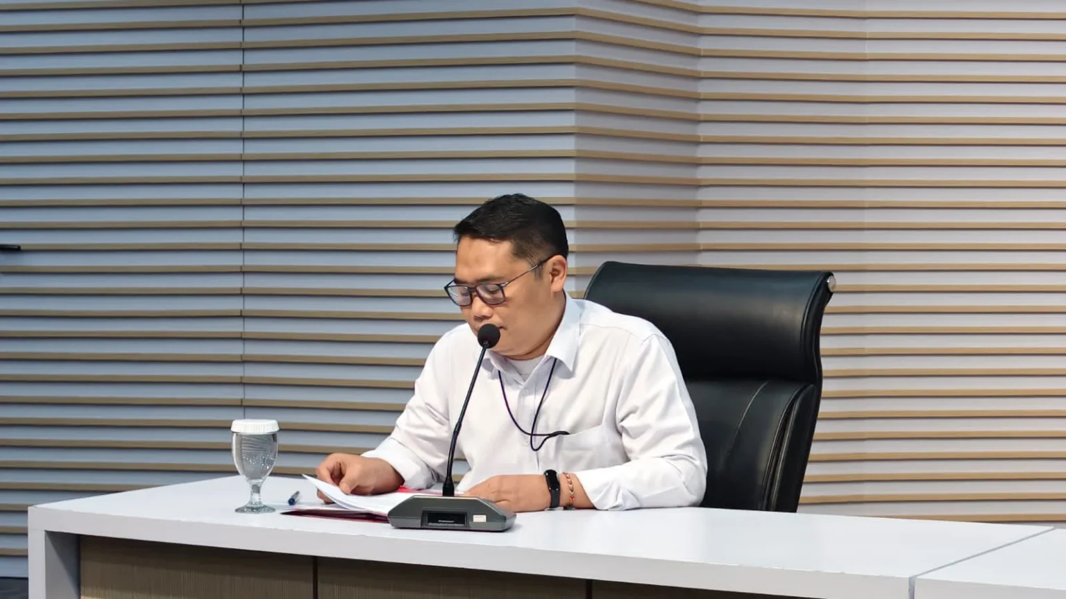 Plt Deputi Penindakan dan Eksekusi KPK, Asep Guntur Rahayu menjelaskan konstruksi perkara korupsi Wali Kota Madiun, Maidi.