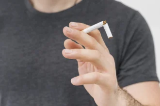 Ilustrasi Cowok Perokok