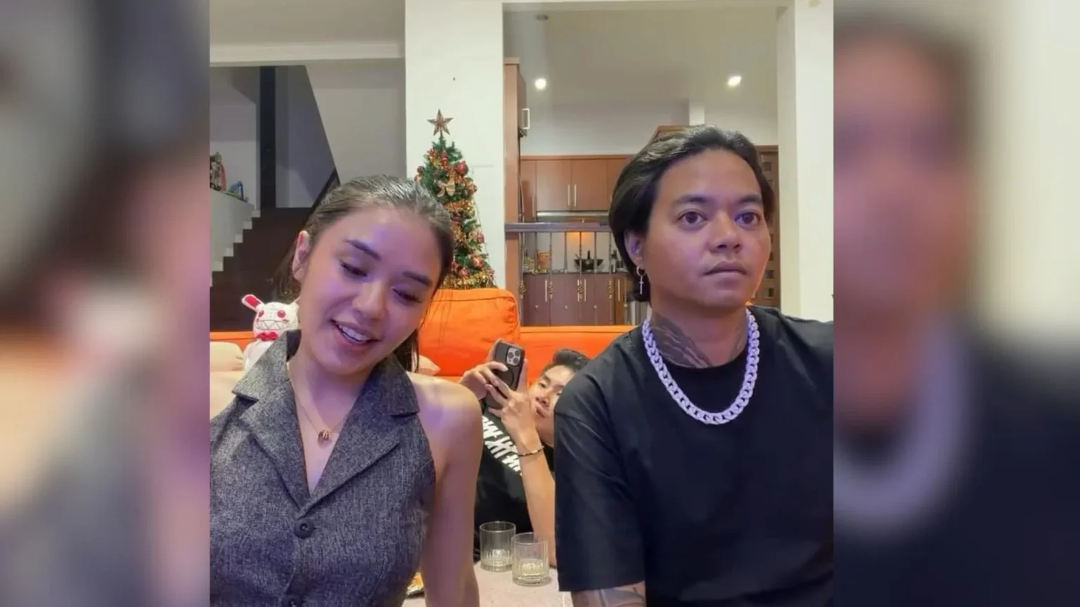 Postingan terakhir Lula Lahfah bersama kekasihnya Reza Arap.