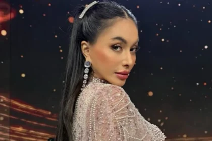 Aktris yang juga penyanyi, Denada Tambunan
