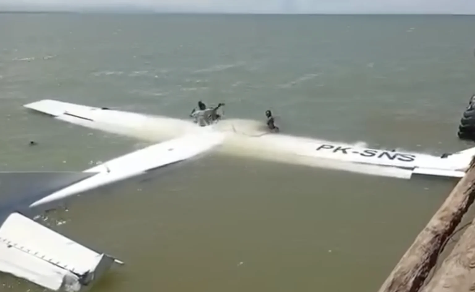 Pesawat Smart Air Jatuh di Perairan Nabire. (Sumber: Istimewa)