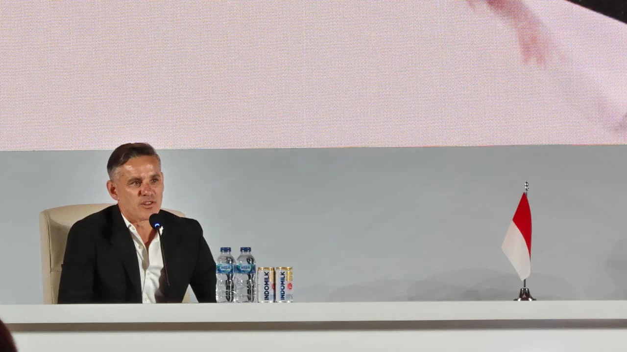 Pelatih baru Timnas Indonesia, John Herdman resmi diperkenalkan PSSI