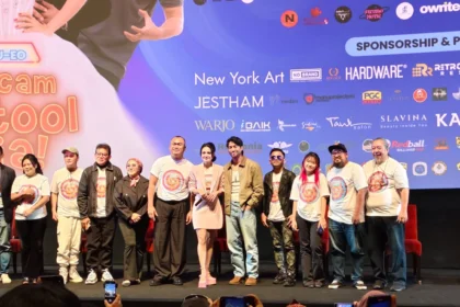 Para pemeran film AIU-EO Macam Betool Aja