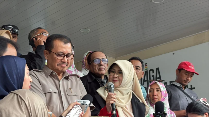 Eks Wakapolri Komjen (purn) Oegroseno (baju cokelat) jadi saksi ahli dihadirkan Roy Suryo Cs.