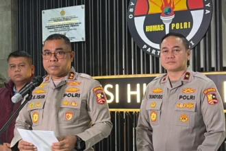 Kadiv Humas Mabes Polri, Irjen Pol Jhonny Eddizon Iris.