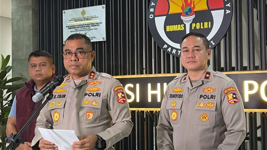 Kadiv Humas Mabes Polri, Irjen Pol Jhonny Eddizon Iris.