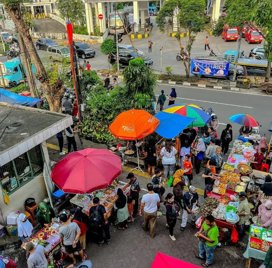 Pasar Takjil Rawamangun