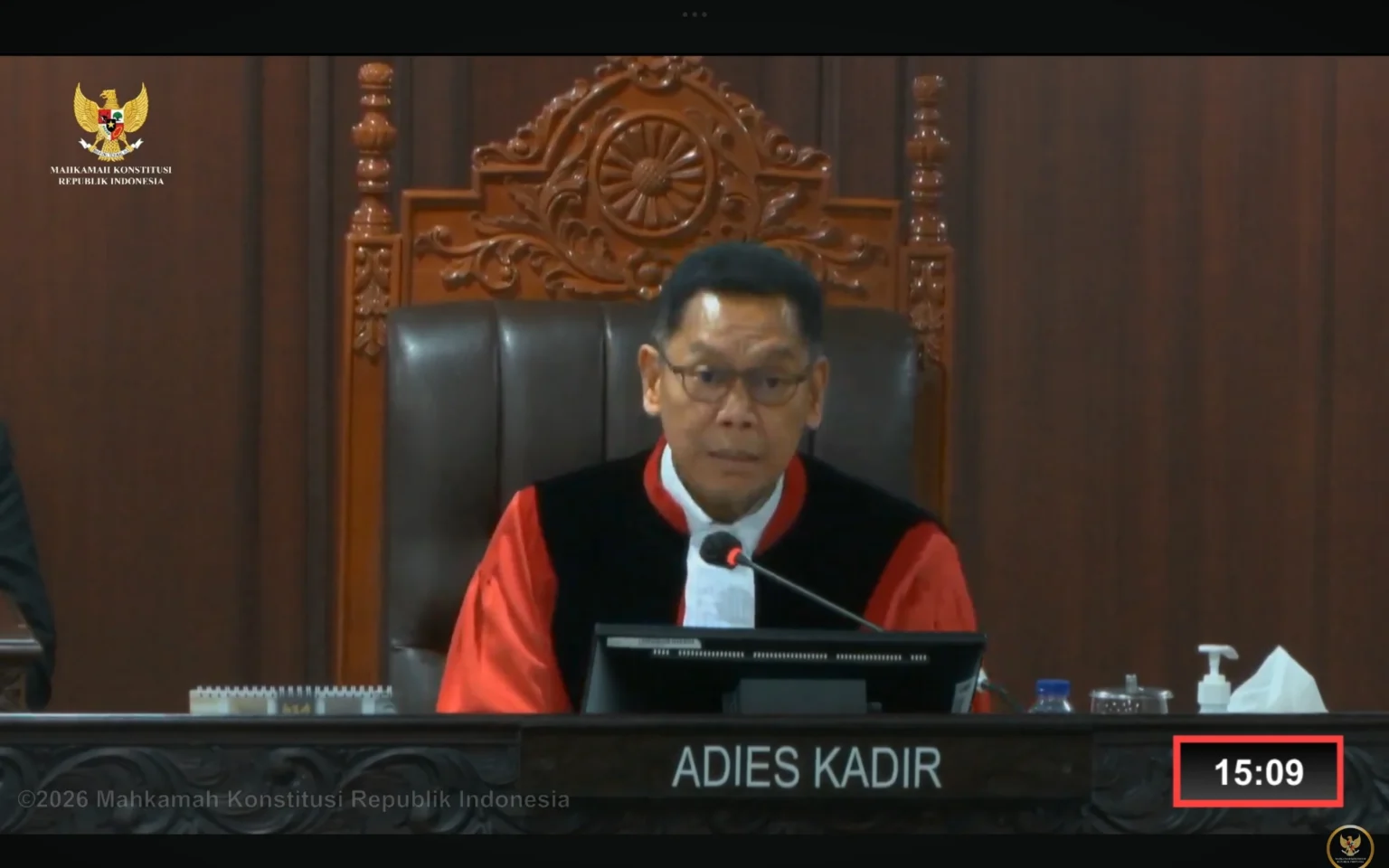 Hakim MK, Adie Kadir ikut tangani permohonan uji materil Roy Suryo Cs.