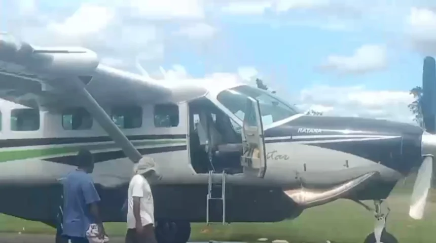 Pesawat Smart Air yang ditembaki OTK di Papua.