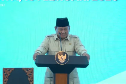 Presiden Prabowo Subianto menyinggung ada profesor terkenal yang tidak suka dengan dirinya mengenai program MBG.