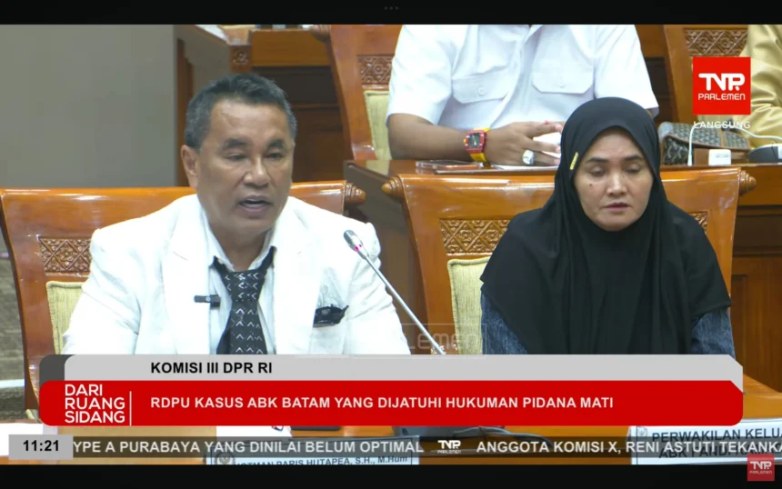 Kuasa Hukum Keluarga Fandi Hotman Paris mengadu ke DPR mengenai janggalnya kasus penyelundupan narkoba kliennya di Batam.