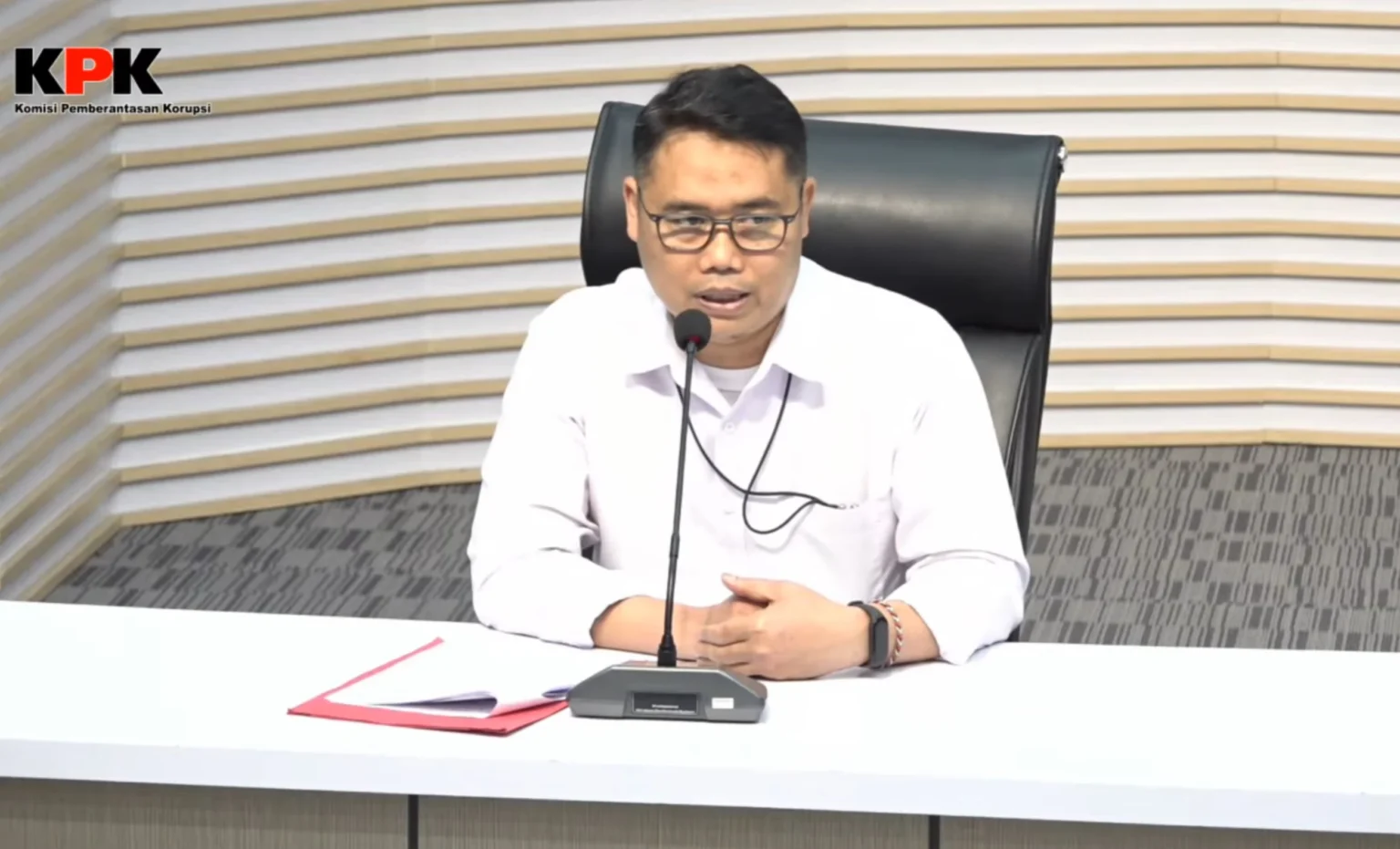 Deputi Penindakan dan Eksekusi KPK, Asep Guntur Rahayu mengatakan pihaknya menetapkan tersangka baru kasus korupsi importasi Bea Cukai.