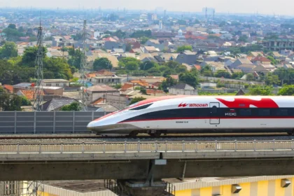 Kereta Cepat Jakarta-Bandung atau Whoosh. (Sumber: KCIC)
