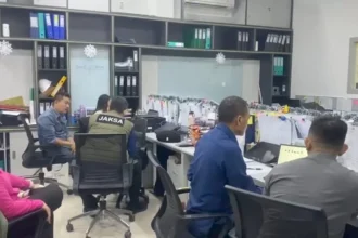 Penyidik Kejagung menggeledah salah satu kantor pihak swasta dalam kasus korupsi CPO dan produk turunan POME