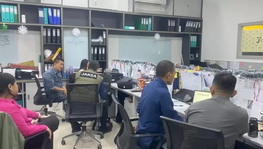 Penyidik Kejagung menggeledah salah satu kantor pihak swasta dalam kasus korupsi CPO dan produk turunan POME