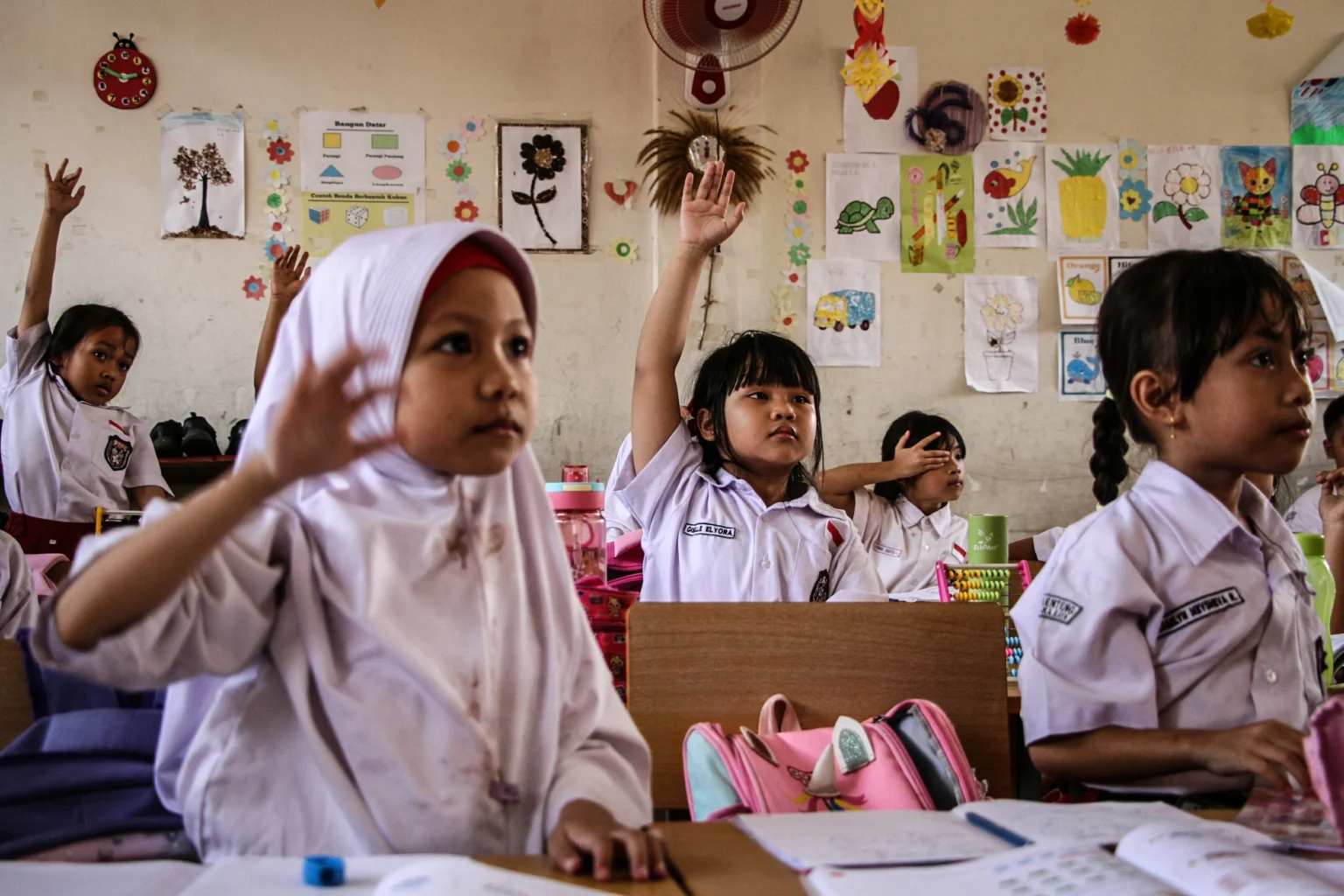 Pemerintah mengalokasikan anggaran pendidikan Tahun 2026 sebesar Rp769,1 triliun dengan program prioritas antara lain yakni kesejahteraan guru, program Indonesia pintar, hingga digitalisasi pembelajaran. ANTARA FOTO/Auliya Rahman/wsj.