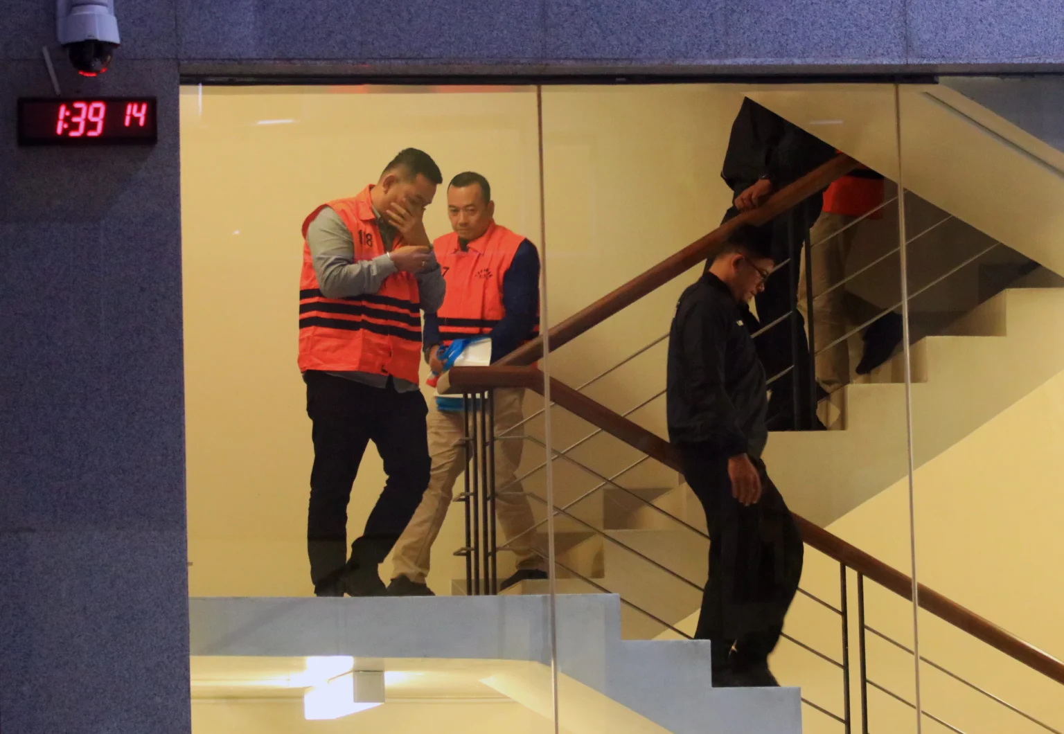 Tersangka kasus dugaan tindak pidana korupsi perkara suap importasi di Direktorat Jenderal Bea dan Cukai (DJBC). (Sumber: Antara Foto/Muhammad Iqbal/wpa)