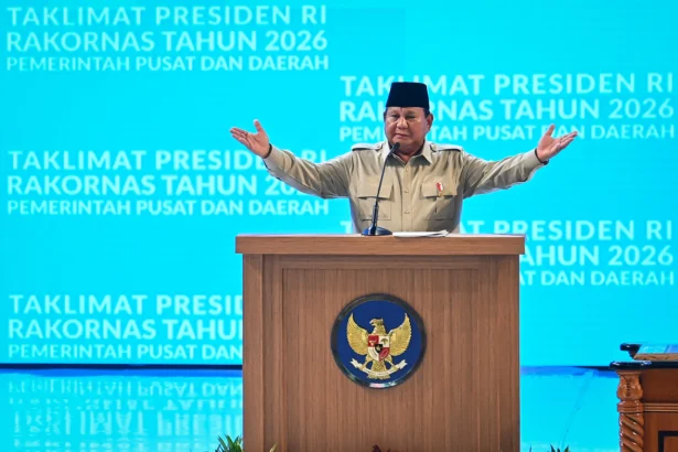 Presiden Prabowo Subianto menyampaikan taklimat dalam Rakornas Pemerintah Pusat dan Pemerintah Daerah 2026 di Sentul International Convention Center (SICC), Kabupaten Bogor, Jawa Barat