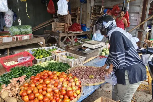 Pedagang di Pasar Tradisional