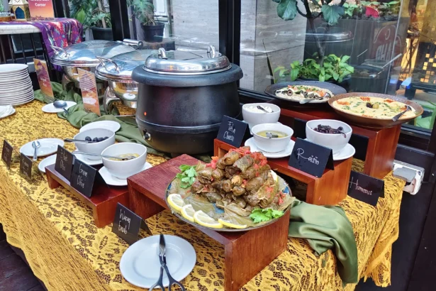 Buka Puasa Tema Cappadocia