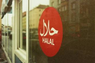 Ilustrasi Sertifikat Halal. (Sumber: Unsplash/Markus Spiske)
