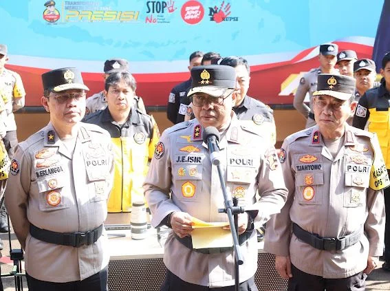 Polri melaksanakan Apel Kesiapan Satuan Tugas Humas jelang Idulfitri 2026
