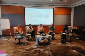 Kementerian Lingkungan Hidup, pakar, dan perwakilan organisasi sipil mengadakan diskusi penyusunan Peta Jalan sebagai komitmen iklim internasional.