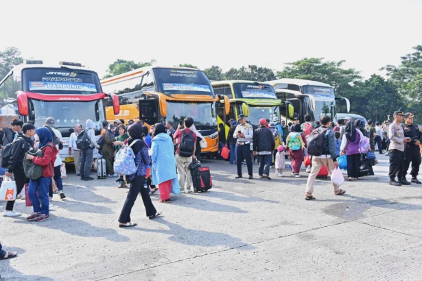 Moda transportasi darat angkutan lebaran