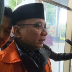 Penampilan Eks Menag Yaqut saat akan ditahan kembali di rutan KPK.