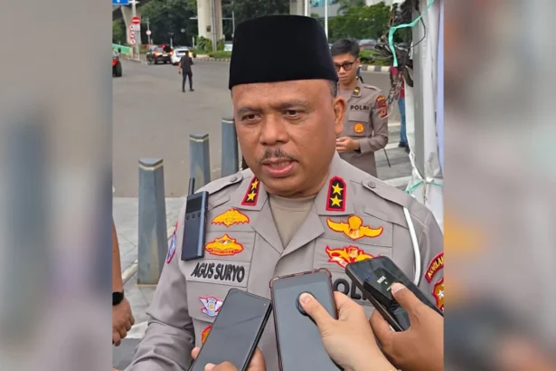 Kakorlantas Polri, Irjen Pol Agus Suryonugroho menjelaskan penerapan sistem rekayasa lalu lintas contraflow dan oneway.