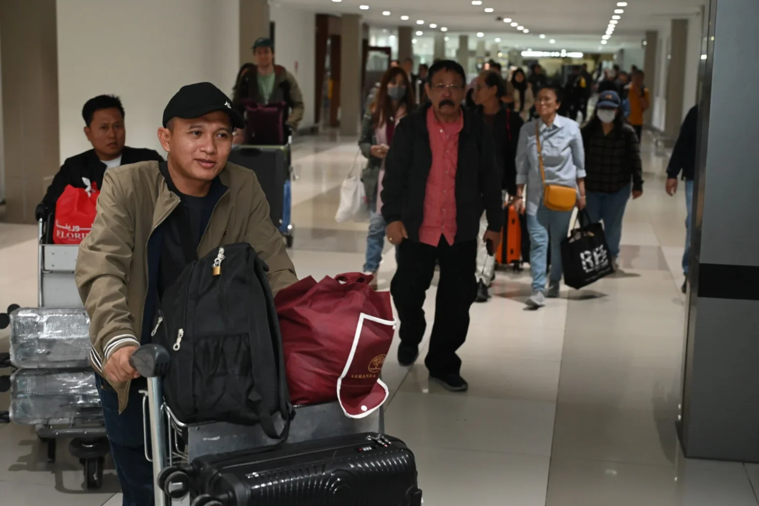 32 WNI dari Iran telah tiba dengan selamat di Bandara Internasional Soekarno-Hatta, Tangerang, Banten.