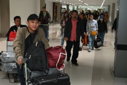 32 WNI dari Iran telah tiba dengan selamat di Bandara Internasional Soekarno-Hatta, Tangerang, Banten.