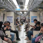 Suasana di dalam kereta LRT Jabodebek. (Sumber: Dok. LRT Jabodebek)