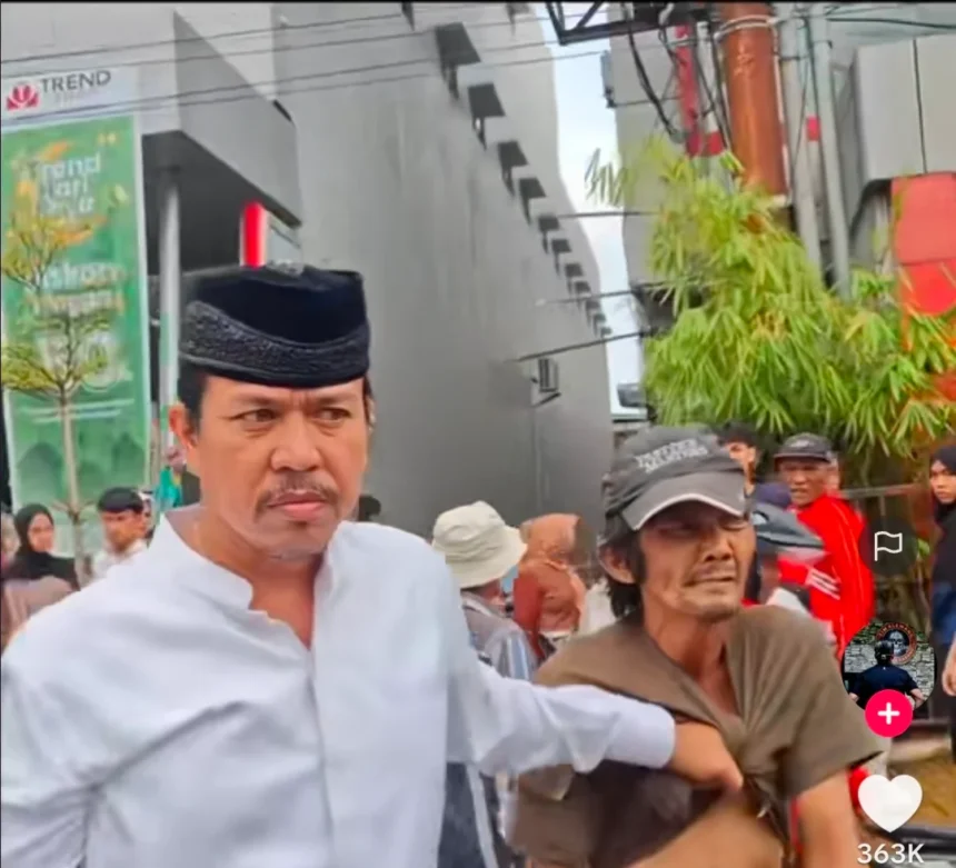 Viral, Polisi Nyamar Jadi Ustad (Foto: TikTok @david_wewe2000.)