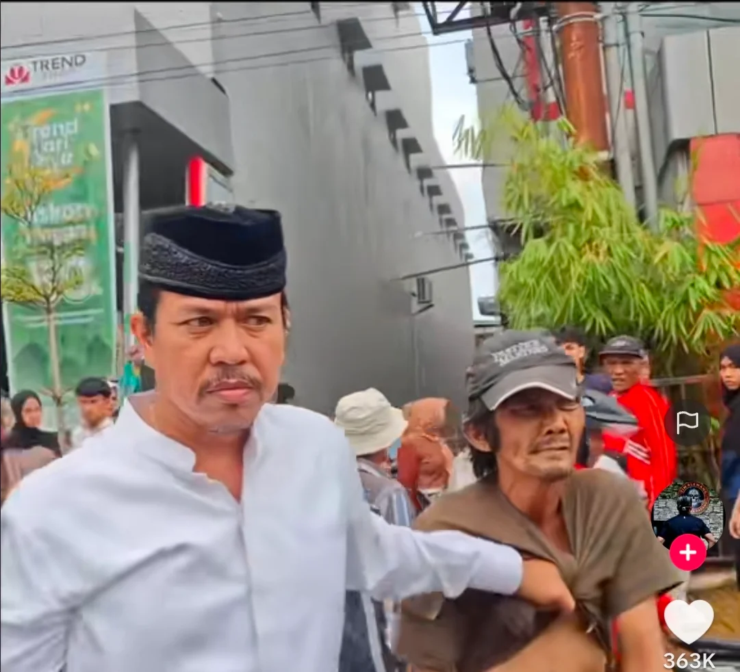 Viral, Polisi Nyamar Jadi Ustad (Foto: TikTok @david_wewe2000.)