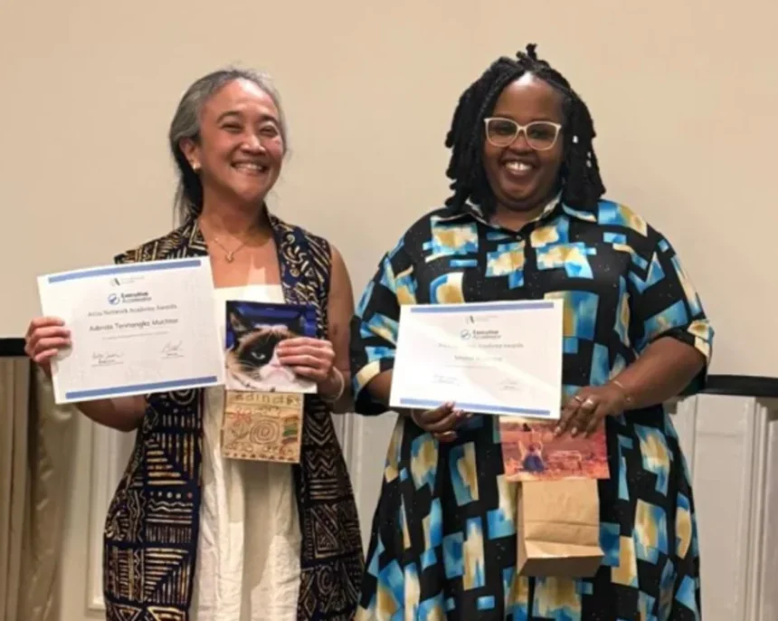 Executive Director of The Indonesian Institute, Adinda Tenriangke Muchtar (Kiri)