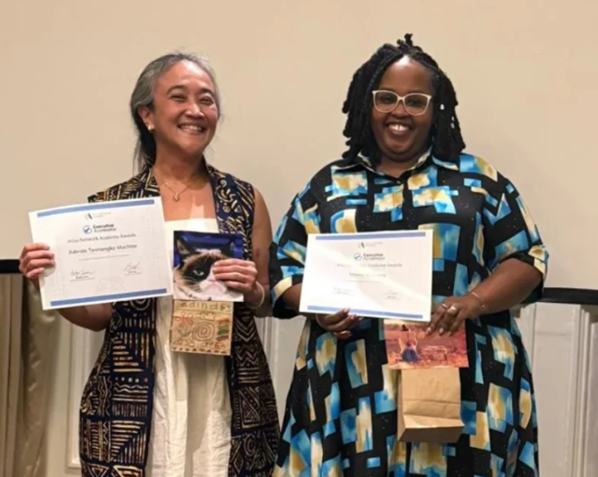 Executive Director of The Indonesian Institute, Adinda Tenriangke Muchtar (Kiri)