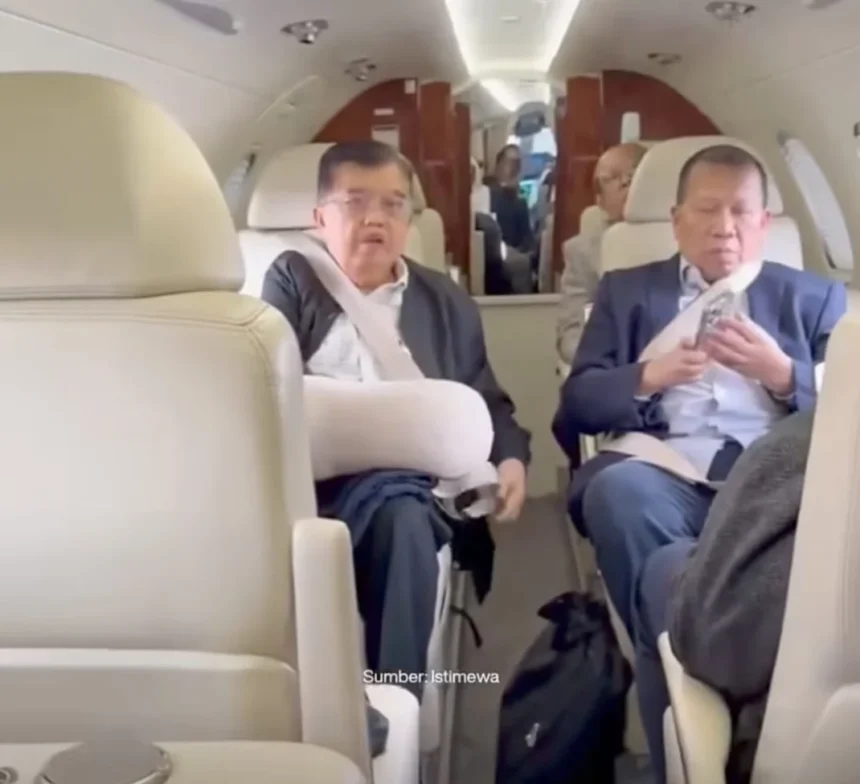 Wakil Presiden ke-10 dan ke-12 Jusuf Kalla terbang ke negara ASEAN untuk menghadiri dialog perdamaian