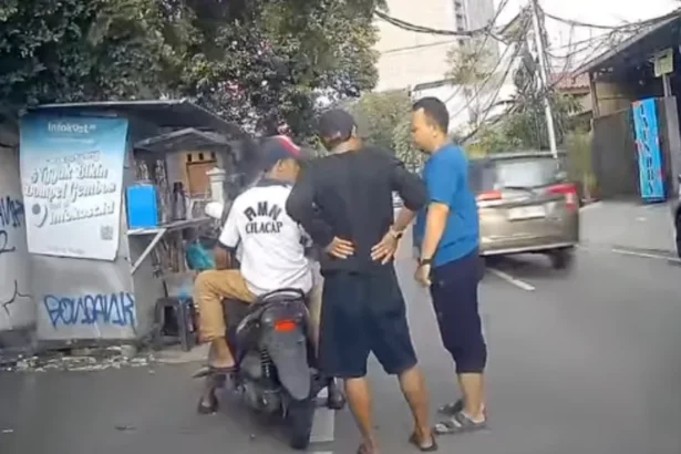 Pemalakan yang dilakukan Preman di Tanah Abang, Jakpus.