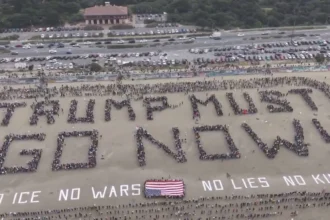 Gelombang aksi demonstrasi "No King" yang dilakukan puluhan ribu warga Amerika Serikat mengecam kebijakan Donald Trump
